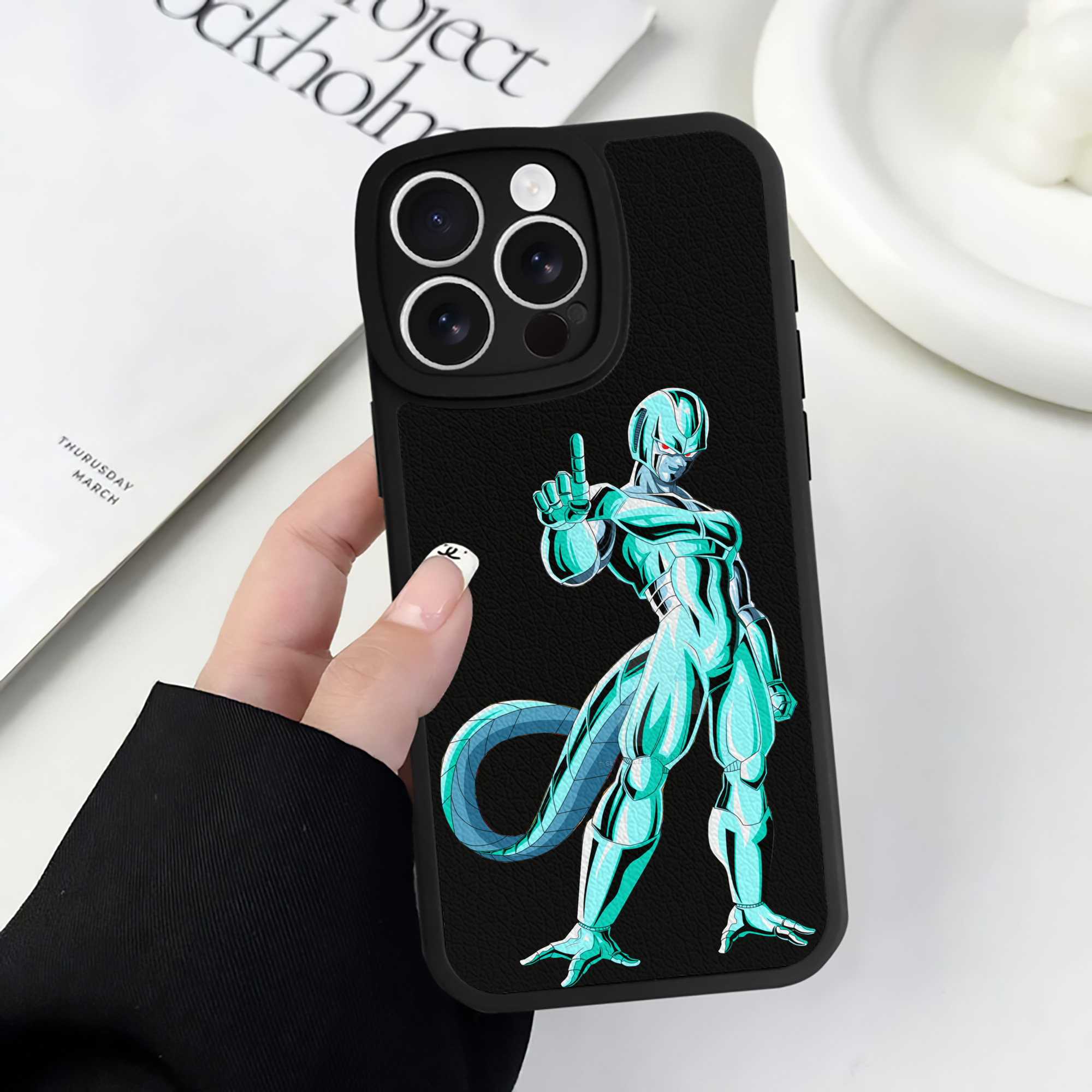 （画像用） ドラゴンボール クウラ DRAGON BALL Cooler Coora 【iPhone 16シリーズ対応】シリコンスマホケース（レザー調） 材質：シリコン